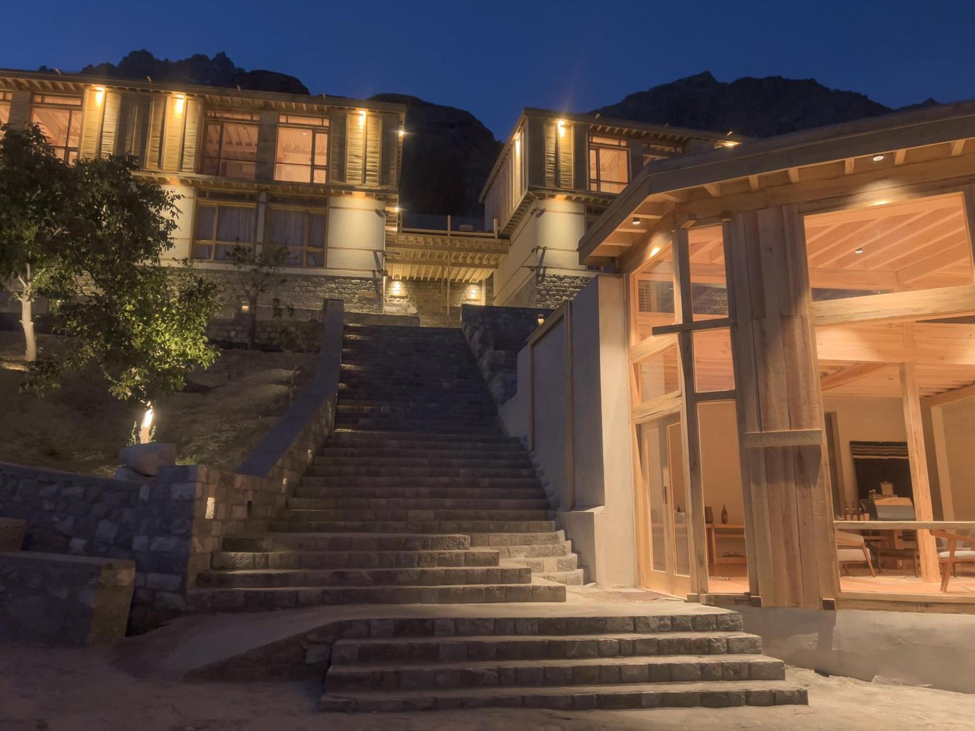 Отель The Rihla Hunza - Managed By Luxus Karimabad  Экстерьер фото