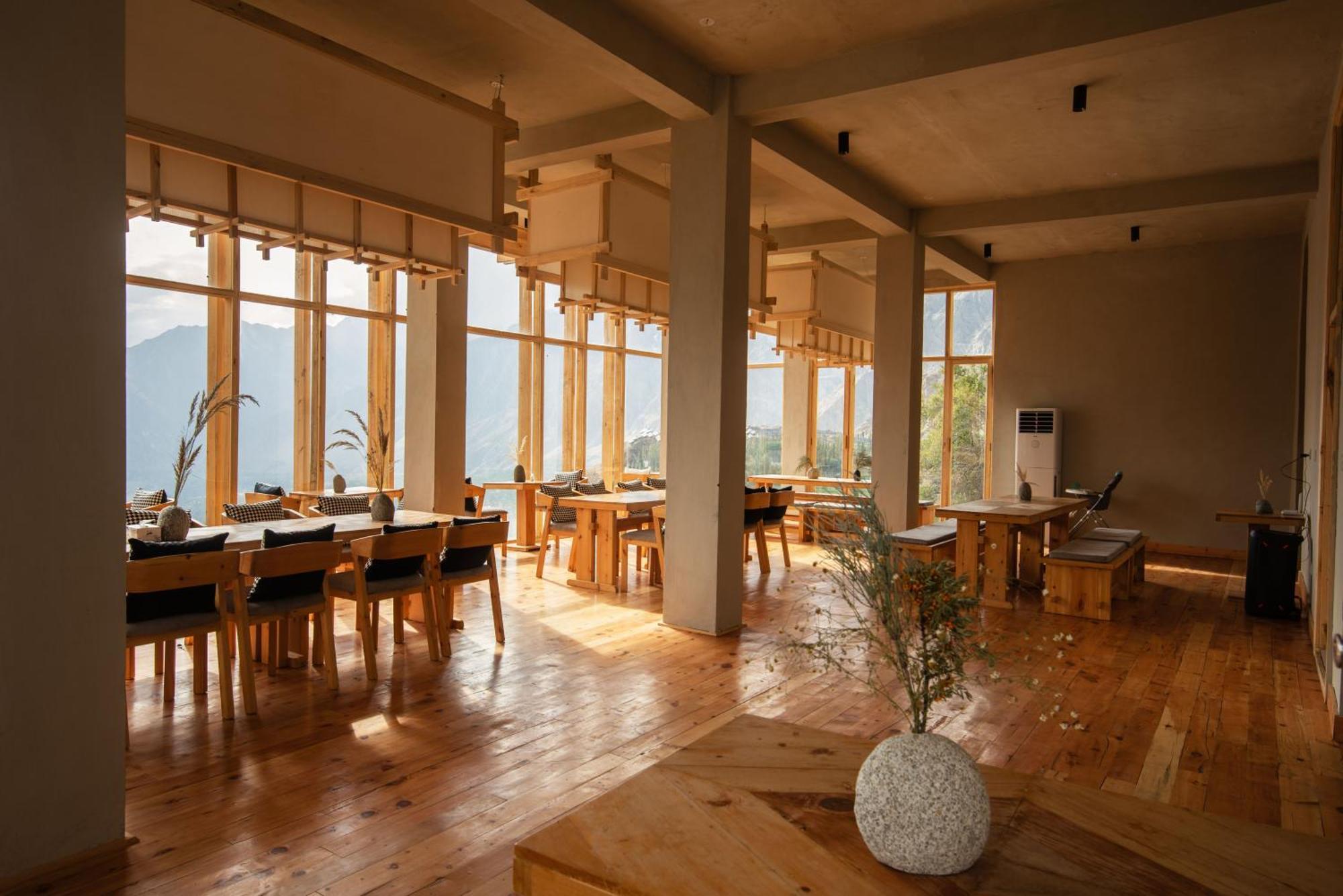 Отель The Rihla Hunza - Managed By Luxus Karimabad  Экстерьер фото